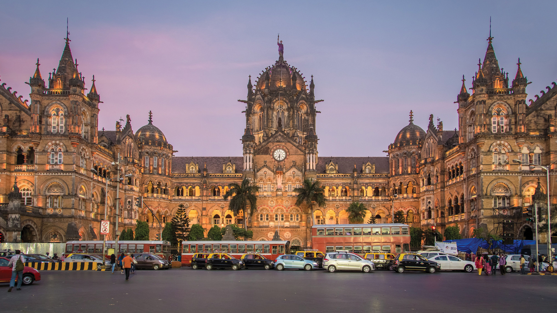 Top Outstation Destinations You Can Visit with a Car Rental and Driver from Mumbai